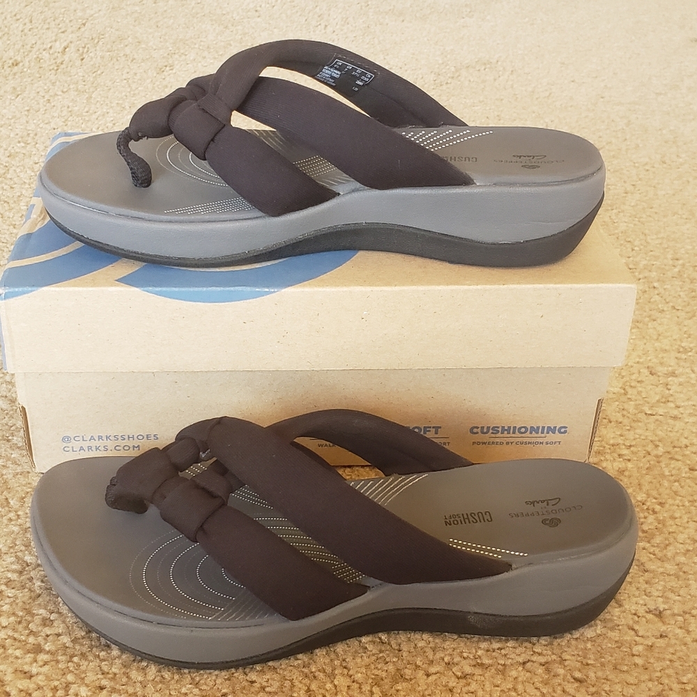 CLOUDSTEPPERS by Clarks  ARLA JANE Sandals, Black - Size 7 Medium
